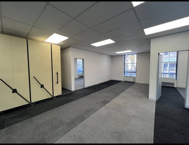 2,000M² OFFICE TO LET IN ROSEBANK
